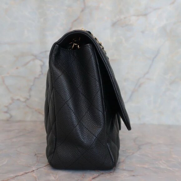 Authentic CHANEL JUMBO single flap black caviar leather shoulder bag 30cm - Picture 5 of 16